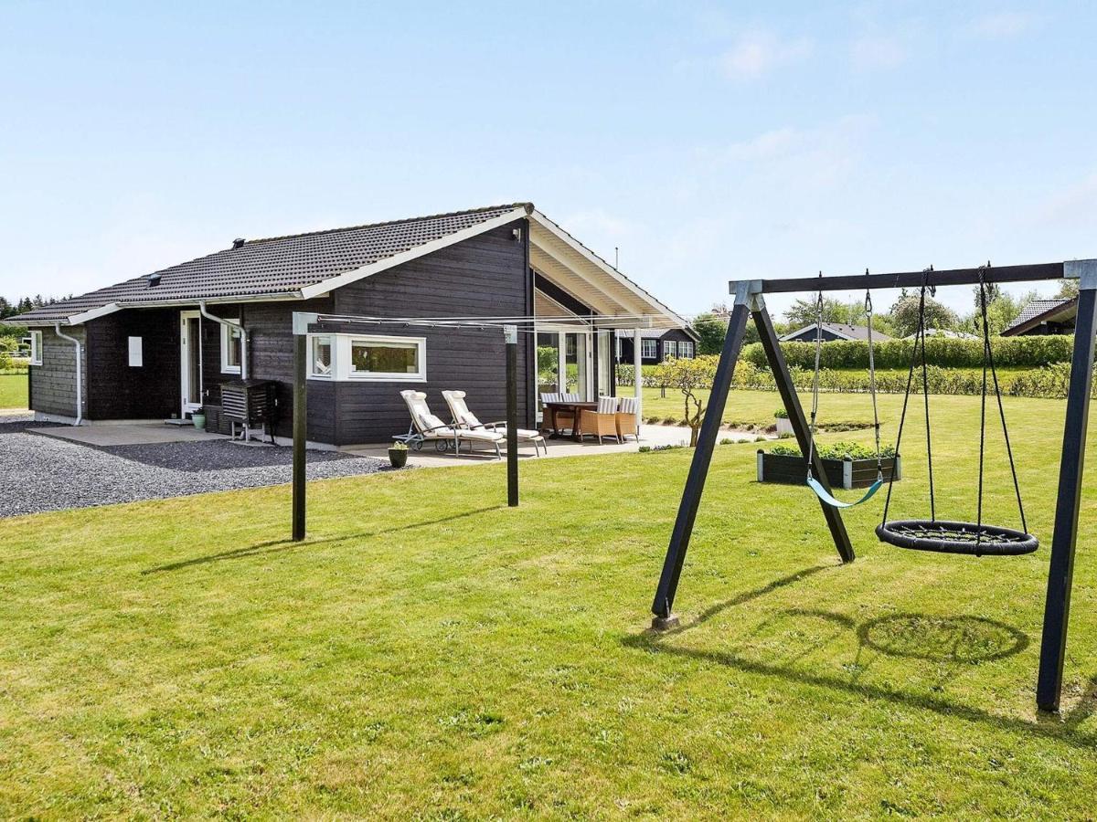 7 Person Holiday Home In Nordborg Exteriör bild